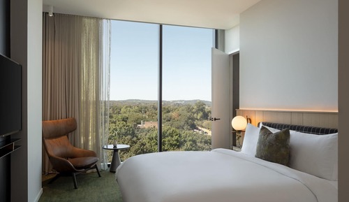 The Loren One-Bedroom Greenhouse Suite with Balcony