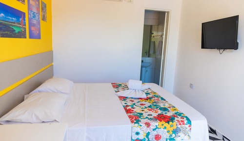 Habitación económica con 2 camas individuales, 1 cama doble