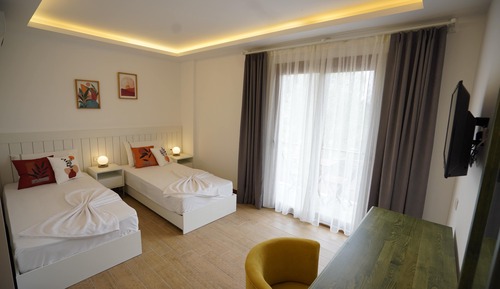 Habitación Deluxe con 1 cama doble o 2 individuales, vistas a la montaña