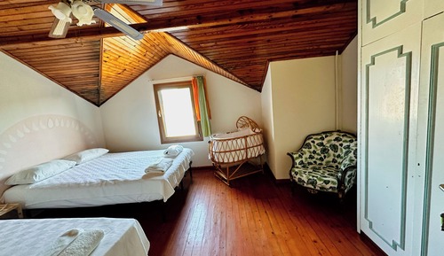 Habitación triple clásica, baño privado