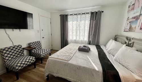 Habitación de diseño, 1 cama de matrimonio grande, no fumadores, frigorífico y microondas