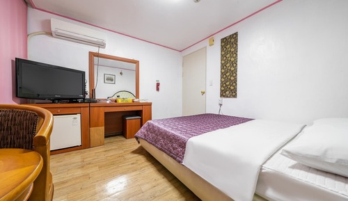 Room (Western-style room (double room))