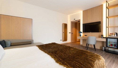 Habitación superior, vistas a la montaña