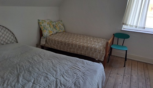 Habitación familiar con 1 cama doble o 2 individuales
