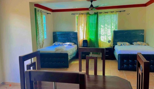 Apartamento, 2 habitaciones, fumadores, balcón