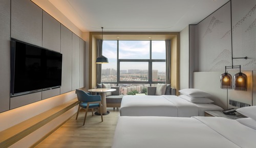 Habitación Deluxe, 1 cama de matrimonio grande, vistas a la ciudad