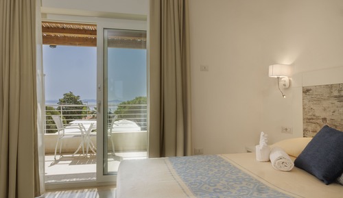 Deluxe Triple Room Sea View