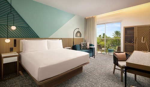 Habitación superior, 1 cama de matrimonio grande con sofá cama, vistas parciales al mar