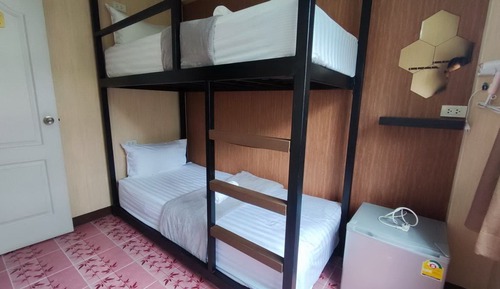 Habitación con 2 camas individuales