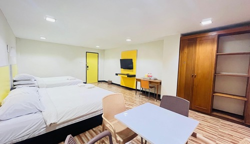 Suite estudio Royal, 2 camas de matrimonio