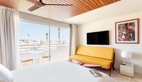 Suite junior, vistas a la piscina
