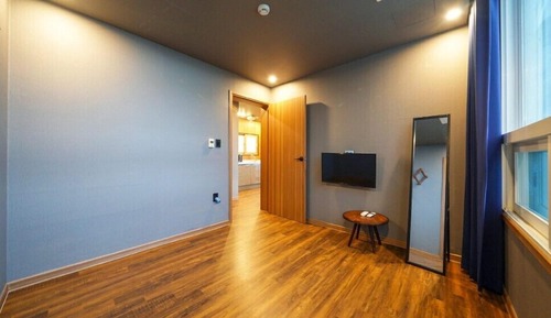 Habitación (202)