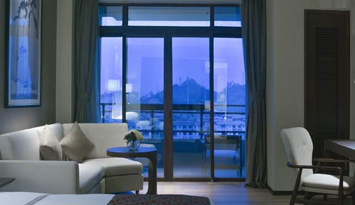 Habitación Business con 2 camas individuales, balcón, vistas al patio