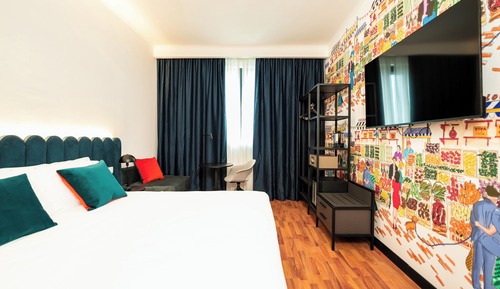 Habitación con 1 cama doble o 2 individuales, no fumadores (Graffiti)