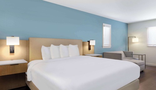 Habitación Deluxe, 1 cama de matrimonio grande con sofá cama, no fumadores (Efficiency)