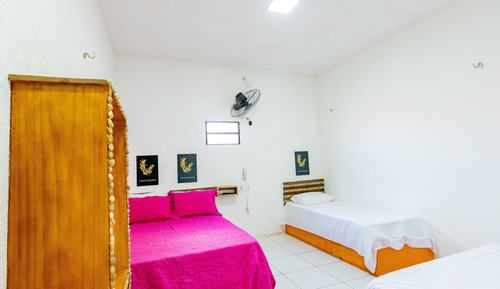 Habitación triple (1 Double bed + 1 Single bed)