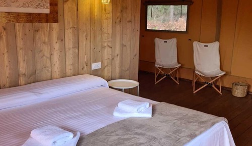 Tienda Deluxe, 1 cama de matrimonio grande, baño privado, vistas a la montaña