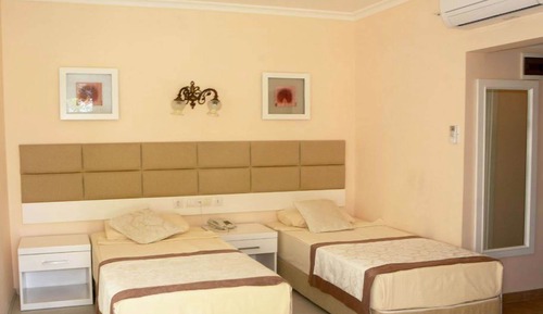Habitación estándar con 2 camas individuales