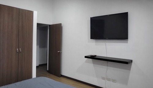 Apartamento básico, 1 cama de matrimonio con sofá cama (#8 Hermoso)