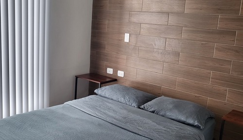 Apartamento básico, 1 cama de matrimonio con sofá cama (#3 Moderno)