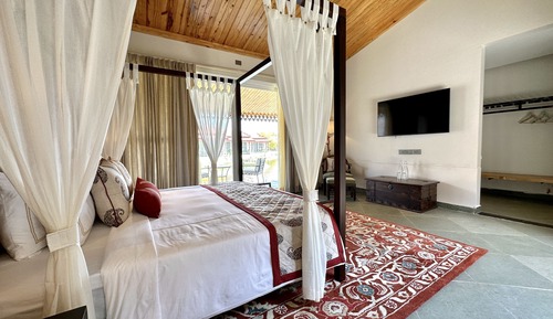 Villa de lujo (with Jacuzzi)