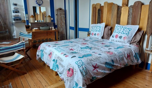 Habitación clásica con 1 cama doble o 2 individuales, no fumadores, vistas a la ciudad