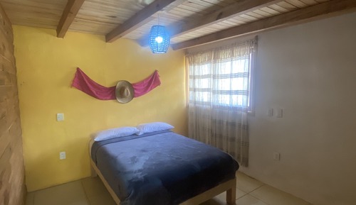Cabaña básica (Basic cabin 10 personas)