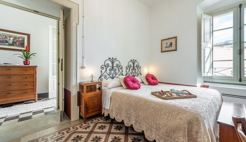 Habitación junior con 1 cama doble o 2 individuales