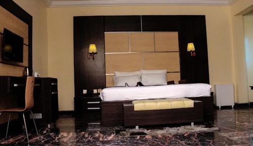 Supreme Room