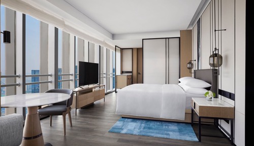 Habitación Deluxe, 1 cama de matrimonio grande, vistas a la ciudad