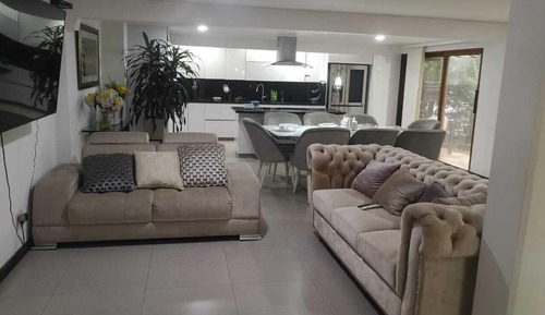 Casa exclusiva, fumadores, vistas al jardín