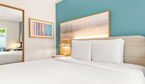 Habitación Deluxe doble, 1 cama de matrimonio grande, accesible para personas con discapacidad