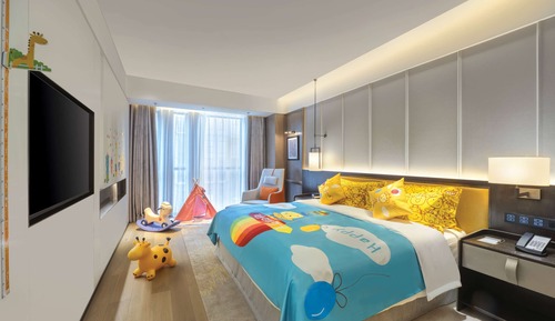 Suite familiar, no fumadores (1 King Bed and 1 Twin Bed)