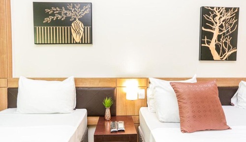 Premium Triplo - 1 Cama King e 1 Cama Solteiro