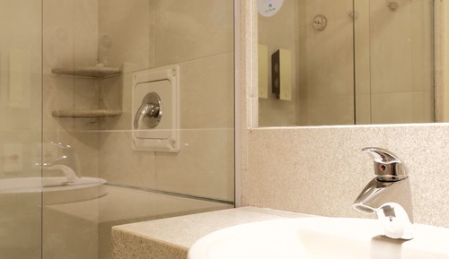Habitación estándar con 1 cama doble o 2 individuales