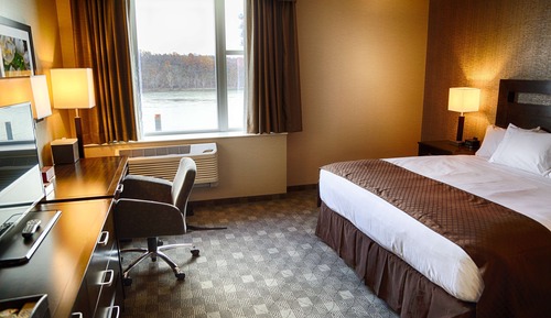 Habitación, 1 cama de matrimonio grande, accesible para personas con discapacidad (Roll In Shower)