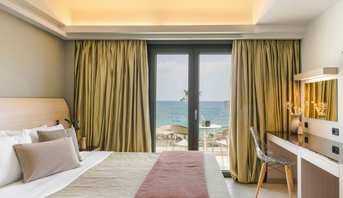Suite sénior, vistas al mar