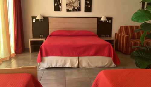 Habitación cuádruple estándar