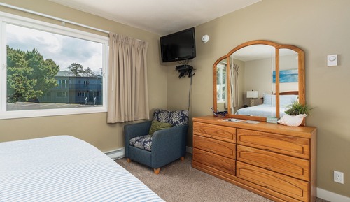 Suite, 1 cama de matrimonio grande con sofá cama, cocina, frente al mar
