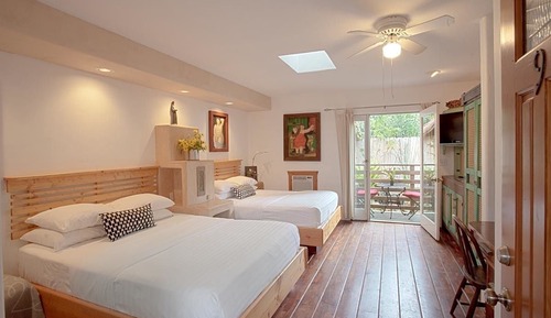 Habitación estándar, 2 camas de matrimonio, patio, vistas al jardín