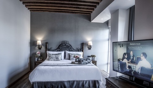 Suite junior, 1 cama de matrimonio grande, vistas a la ciudad