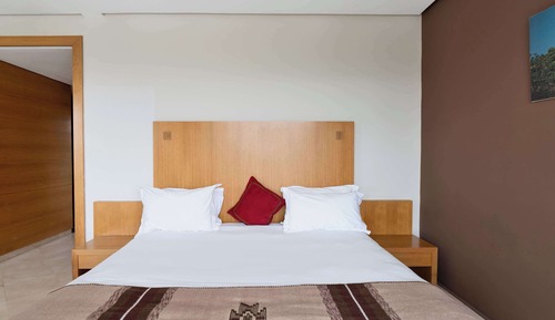 Suite junior, 1 cama de matrimonio grande, vistas parciales al mar (Mohammed V Site)