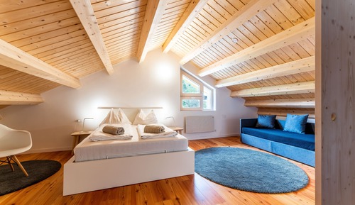 Ático familiar, 2 habitaciones, vistas a la montaña, junto a la montaña