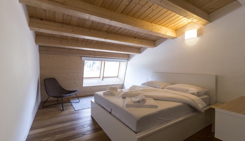 Ático panorámico, 1 habitación, vistas a la montaña, junto a la montaña