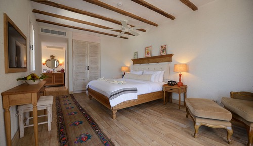 Deluxe Suite, Sea View with Jacuzzi