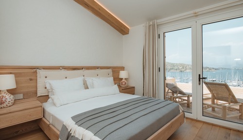 Mandarin House (Annex) Loft Suit & Terrace Jacuzzi NO ELEVATOR