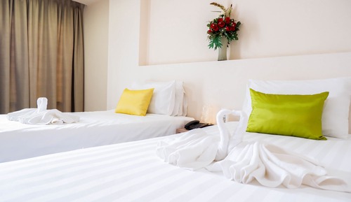 Estudio ejecutivo, 1 cama de matrimonio grande