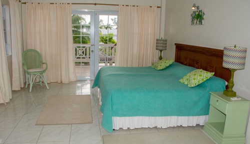 Villa 6 (2 Bedroom Villa with Roof Deck and Pool Access)