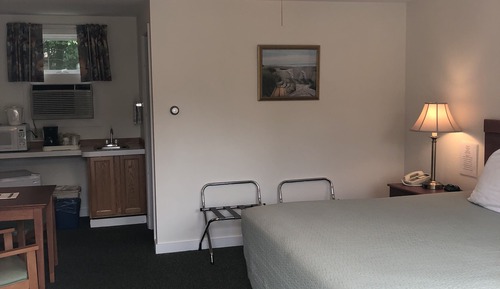 Ground Floor, 1 King Bed (Children not permitted)