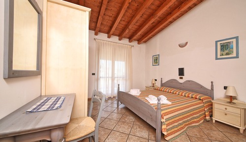 Apartamento superior, 2 habitaciones, en una planta alta